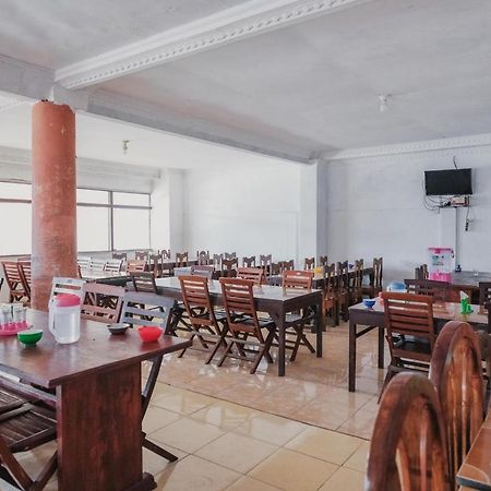 Reddoorz Syariah Near Kebun Raya Liwa Hotell Negarabatin Exteriör bild