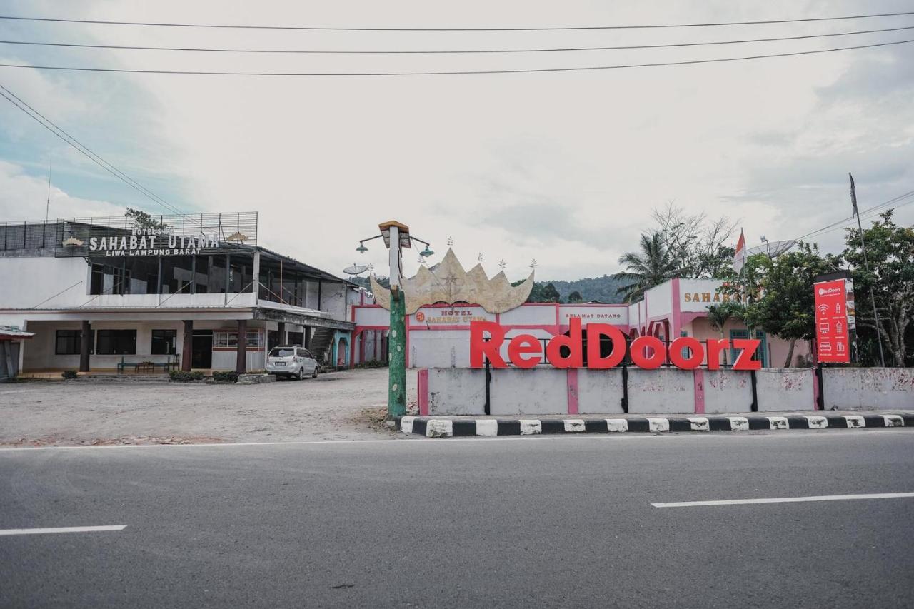 Reddoorz Syariah Near Kebun Raya Liwa Hotell Negarabatin Exteriör bild