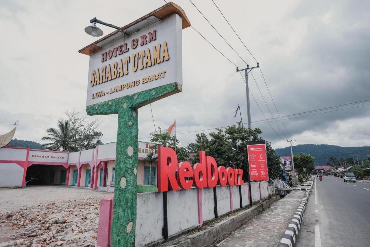 Reddoorz Syariah Near Kebun Raya Liwa Hotell Negarabatin Exteriör bild