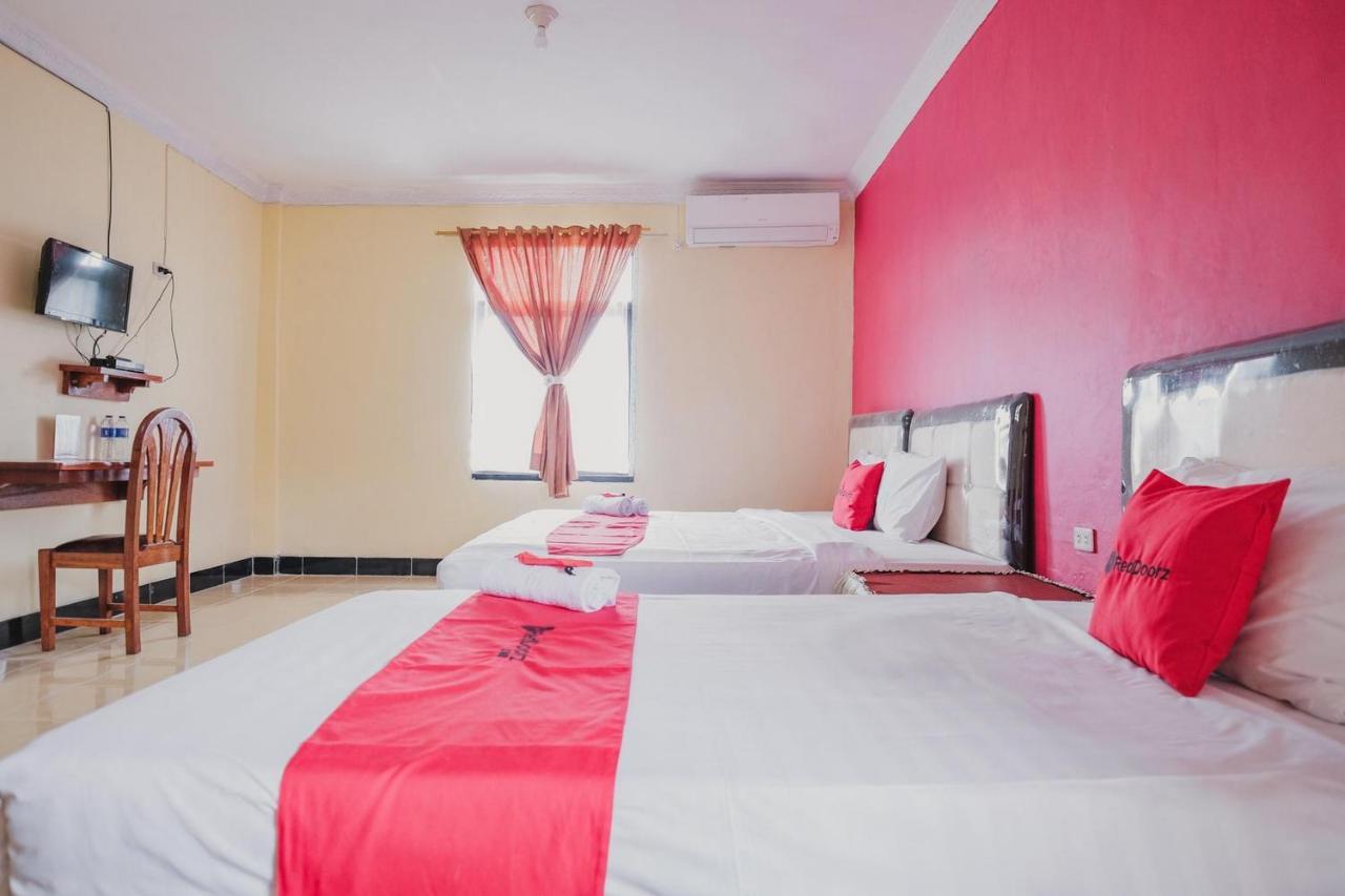 Reddoorz Syariah Near Kebun Raya Liwa Hotell Negarabatin Exteriör bild