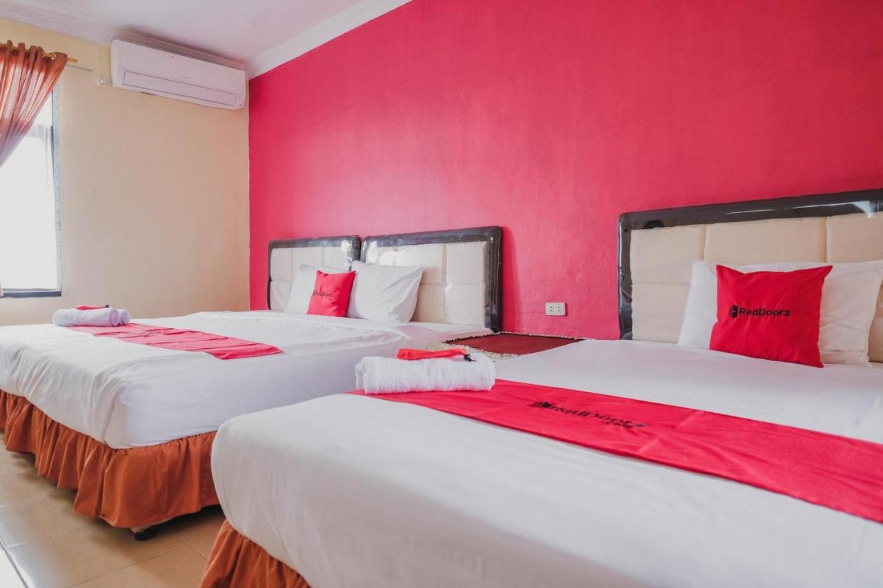 Reddoorz Syariah Near Kebun Raya Liwa Hotell Negarabatin Exteriör bild
