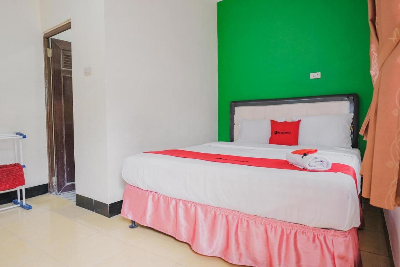 Reddoorz Syariah Near Kebun Raya Liwa Hotell Negarabatin Exteriör bild